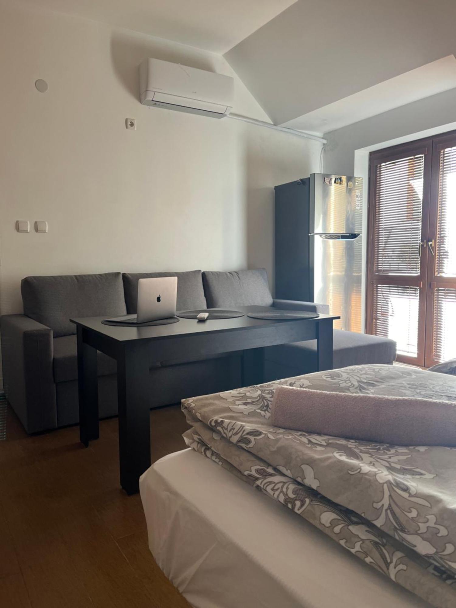 En-Suite Rooms: Novа Guesthouse In Sofia Center Buitenkant foto