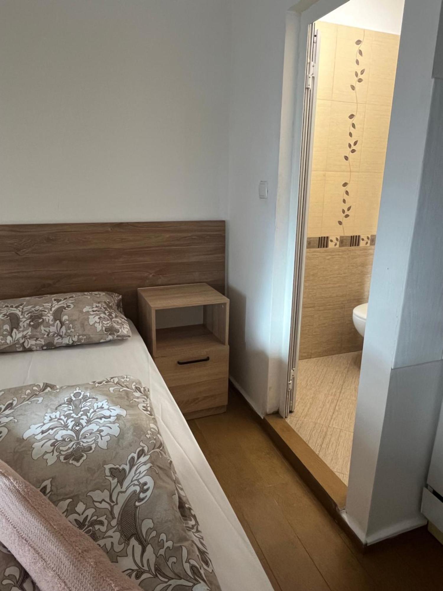 En-Suite Rooms: Novа Guesthouse In Sofia Center Buitenkant foto
