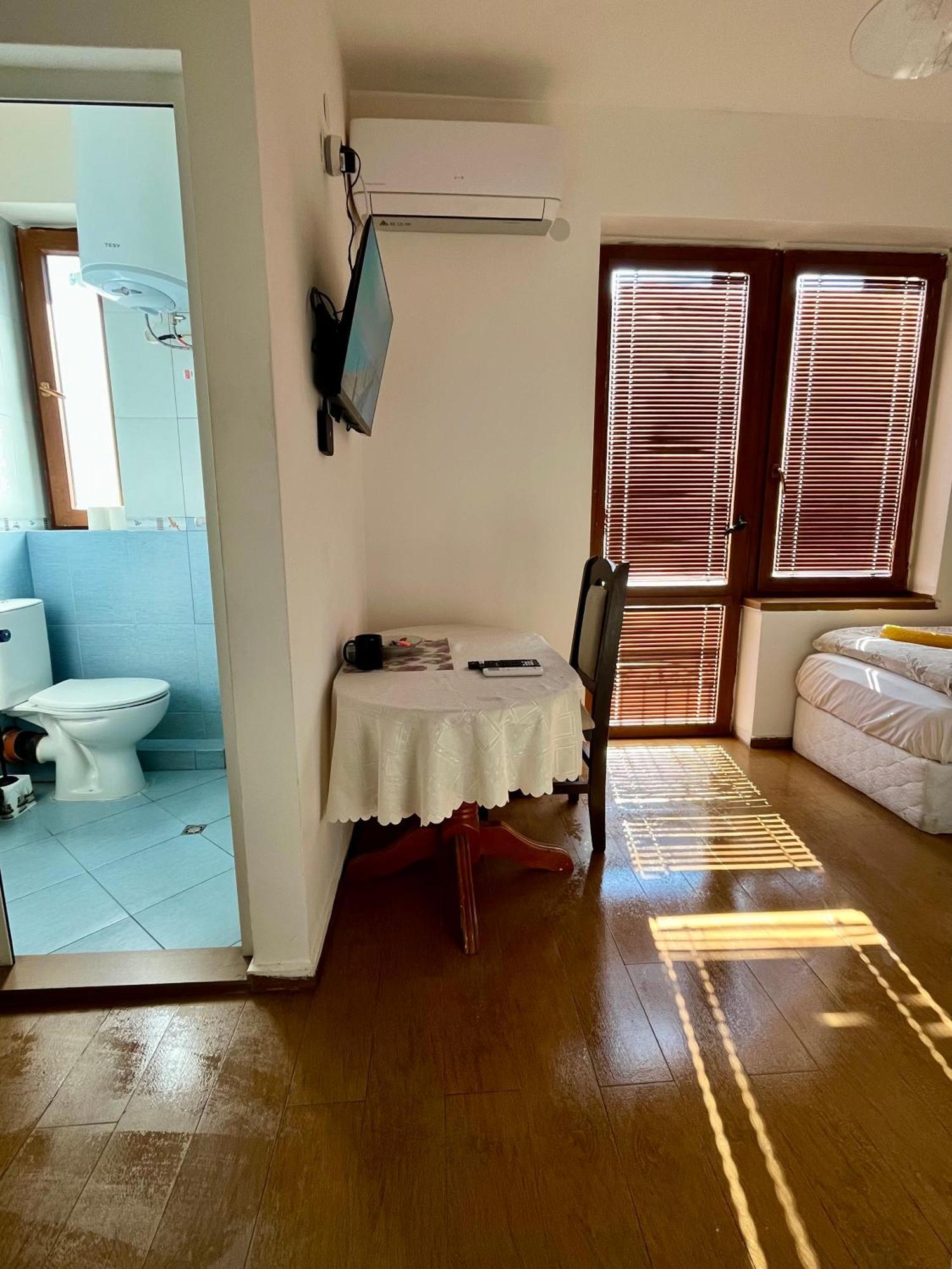 En-Suite Rooms: Novа Guesthouse In Sofia Center Kamer foto