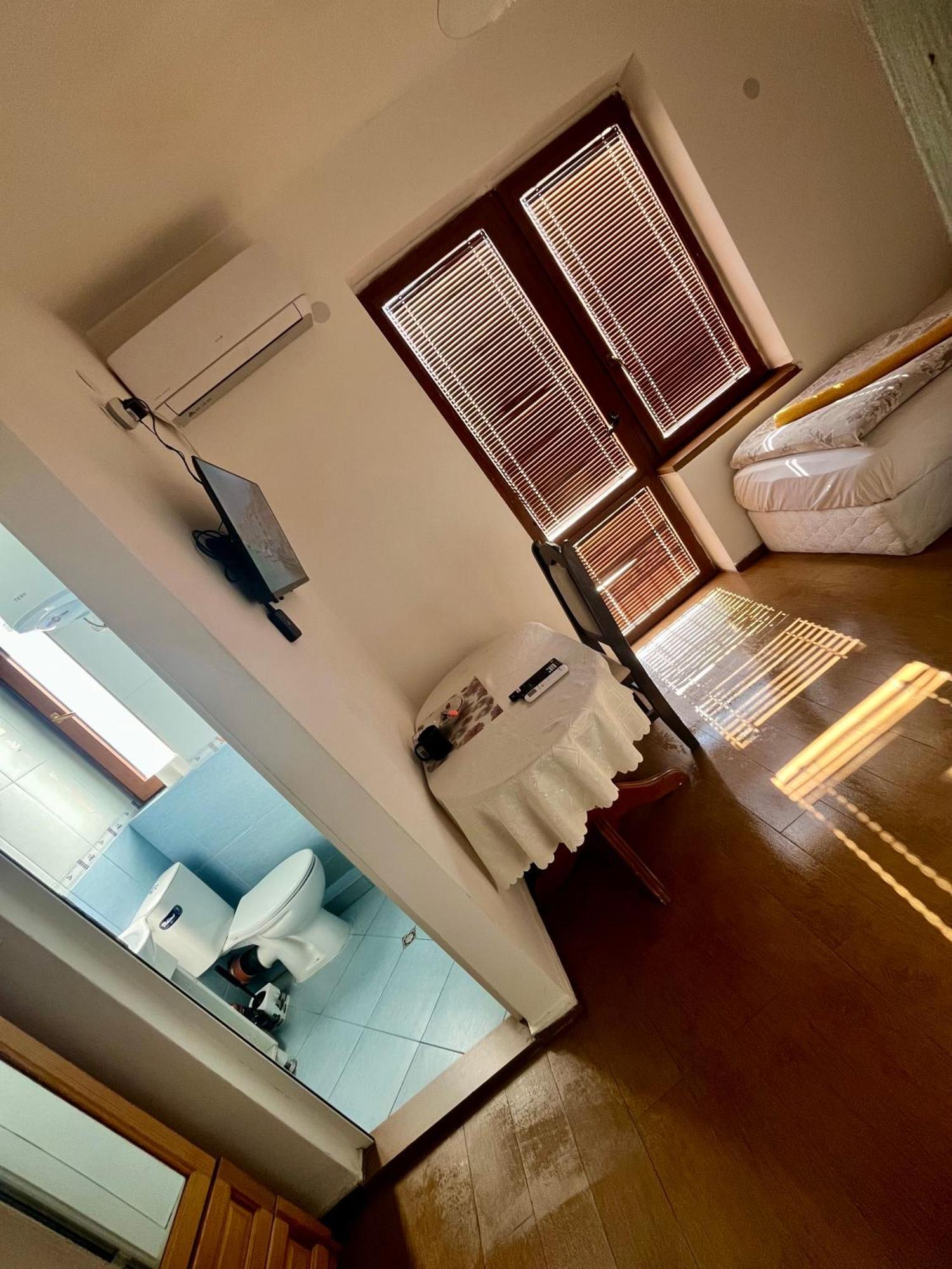 En-Suite Rooms: Novа Guesthouse In Sofia Center Kamer foto