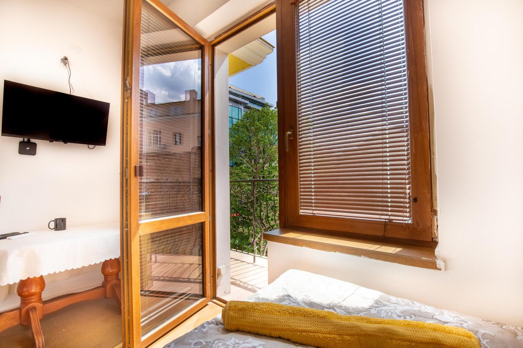 En-Suite Rooms: Novа Guesthouse In Sofia Center Buitenkant foto