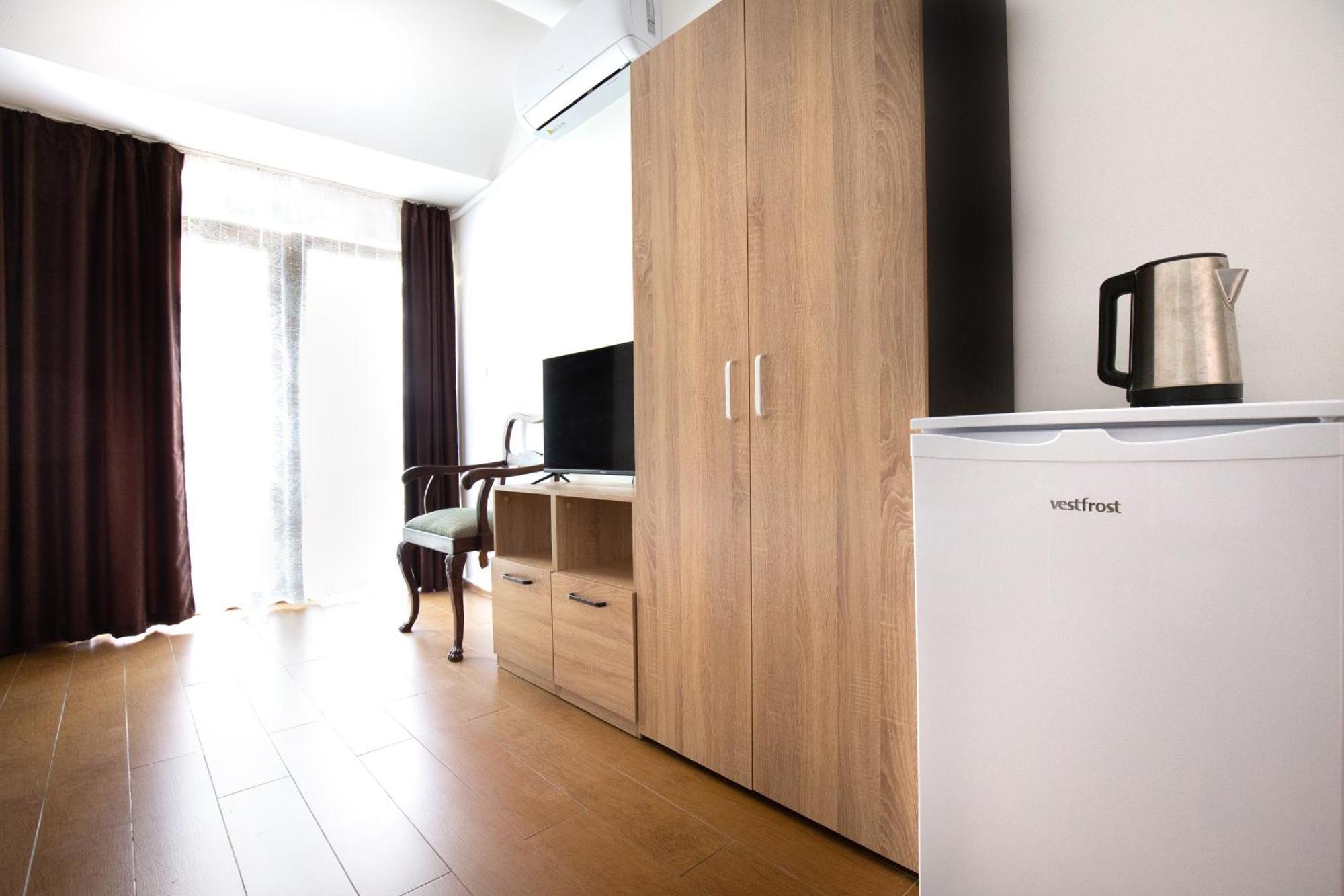 En-Suite Rooms: Novа Guesthouse In Sofia Center Buitenkant foto