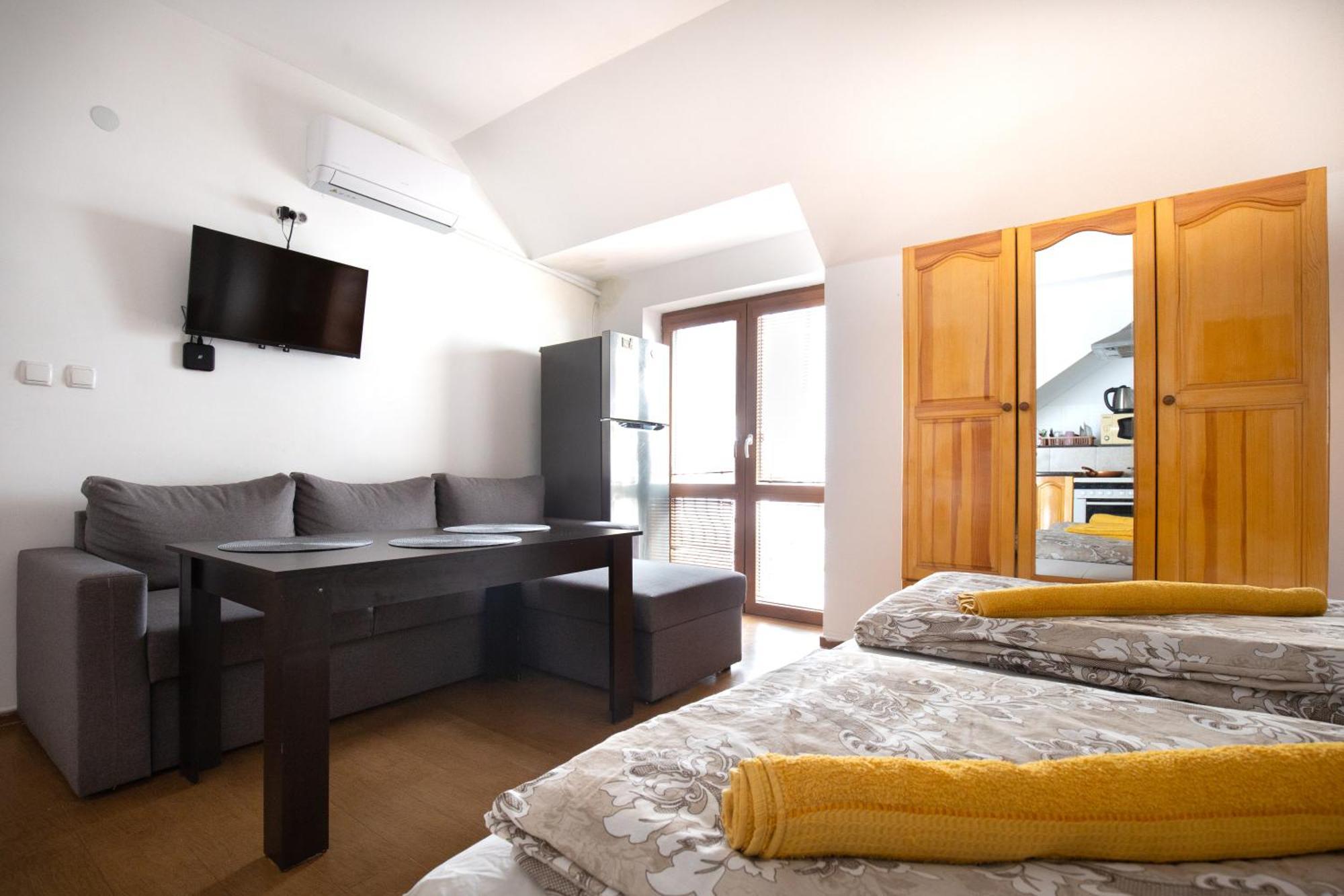 En-Suite Rooms: Novа Guesthouse In Sofia Center Buitenkant foto