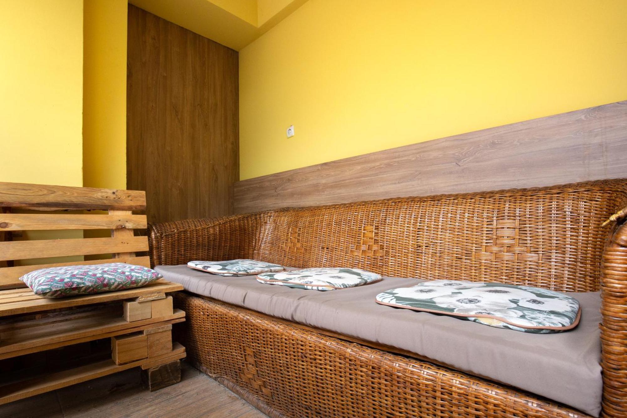 En-Suite Rooms: Novа Guesthouse In Sofia Center Buitenkant foto